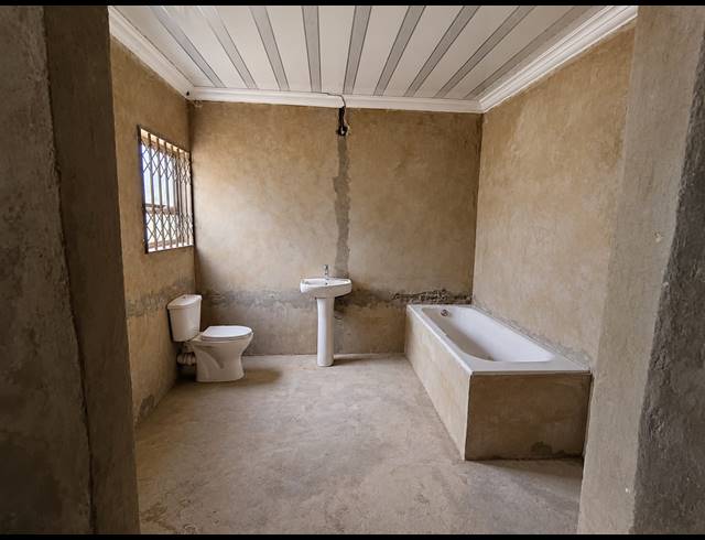 2 BEDROOM HOUSE FOR SALE IN MEYERTON CENTRAL